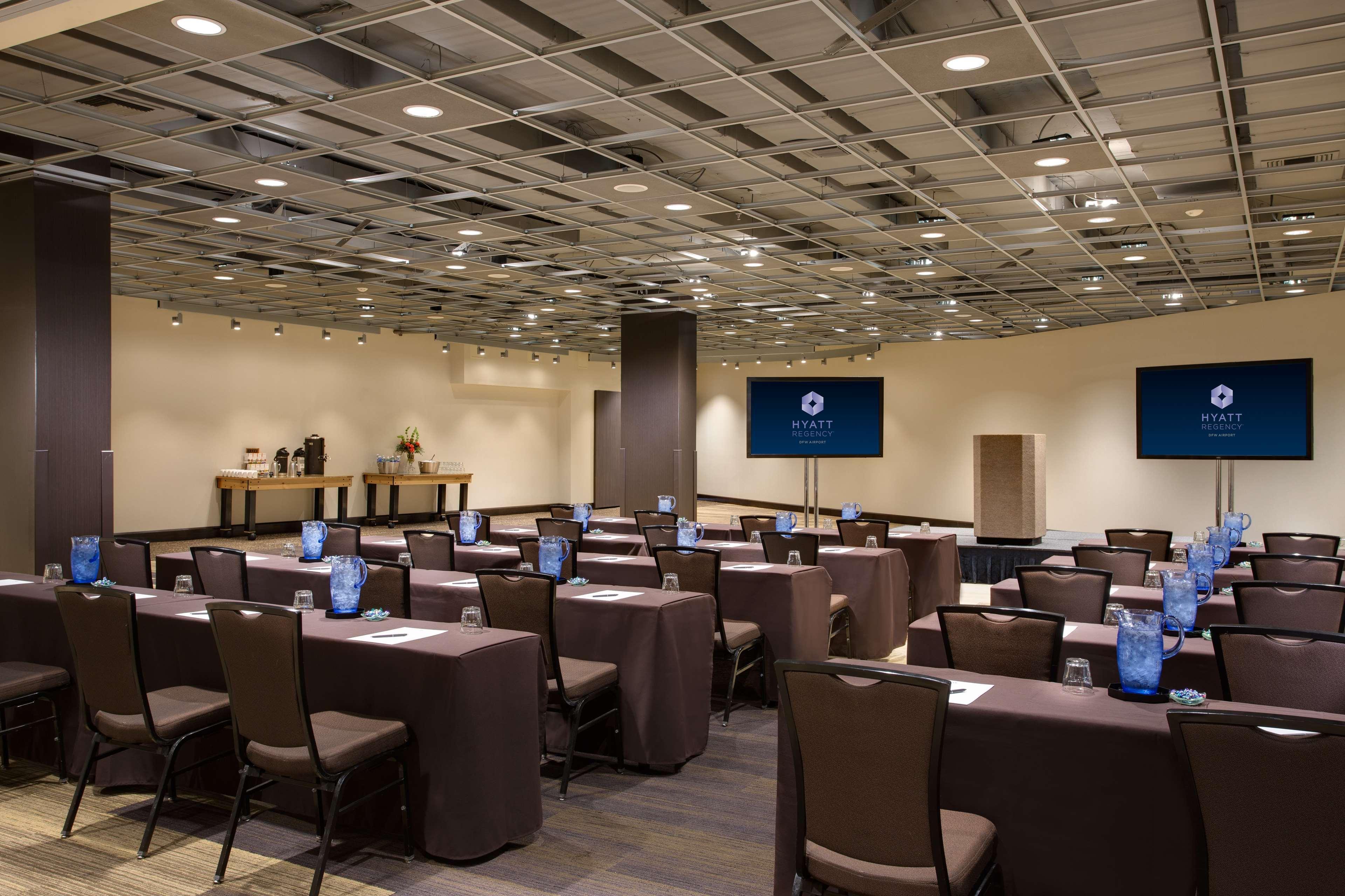 Hyatt Regency Dfw International Airport Hotel Grapevine Bagian luar foto