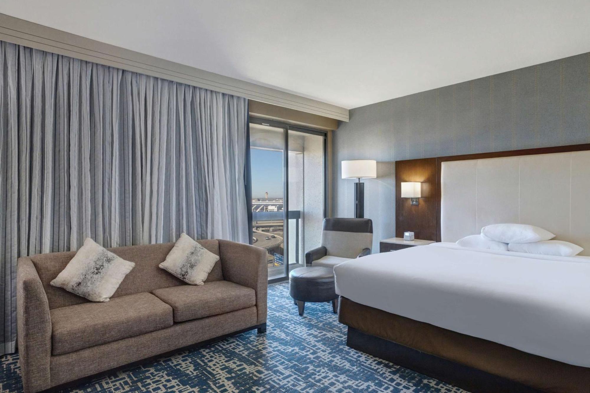 Hyatt Regency Dfw International Airport Hotel Grapevine Bagian luar foto